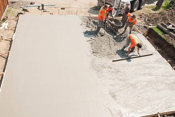 Best Concrete Sidewalk Installation in Chebanse, IL
